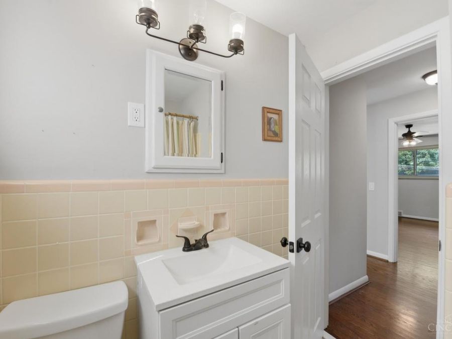 8710 Mockingbird Lane, Springfield Township, OH 45231 Photo 30