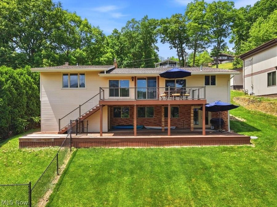 160 W Mohawk Drive , Malvern, OH 44644 Photo 1