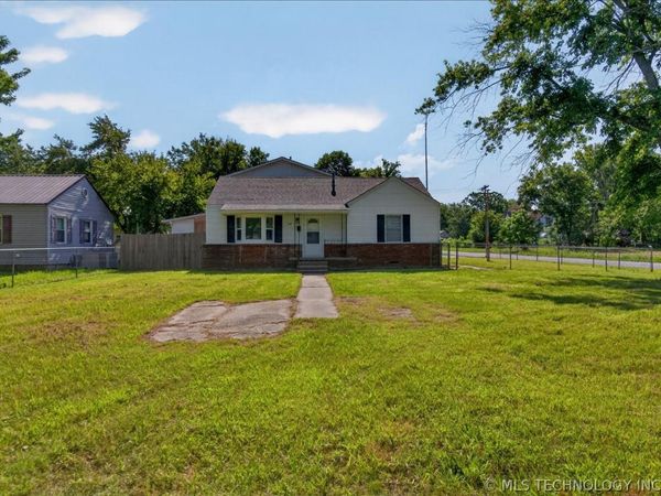349 S Sycamore Street , Nowata, OK 74048