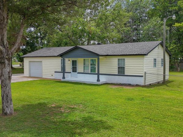 1515 Phillips Avenue SW, Decatur, AL 35601