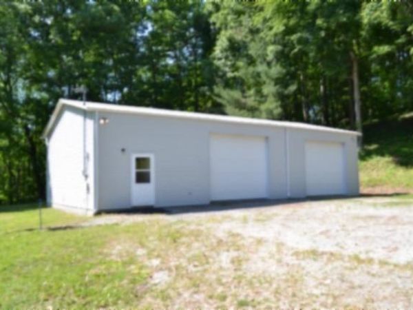 318 Rock Springs Rd , Celina, TN 38551