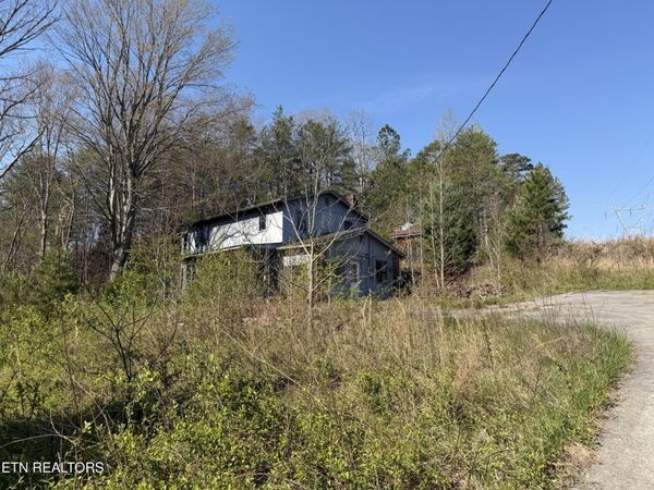13320 New Highway 68 , Tellico Plains, TN 37385