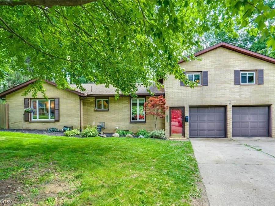 1501 Corrib Avenue NW, Canton, OH 44708 Photo 1
