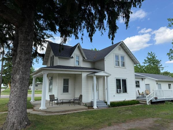 245 5th Avenue NE, Blooming Prairie, MN 55917