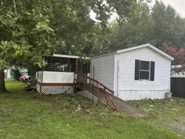 503 Estate Dr , Marion, AR 72364