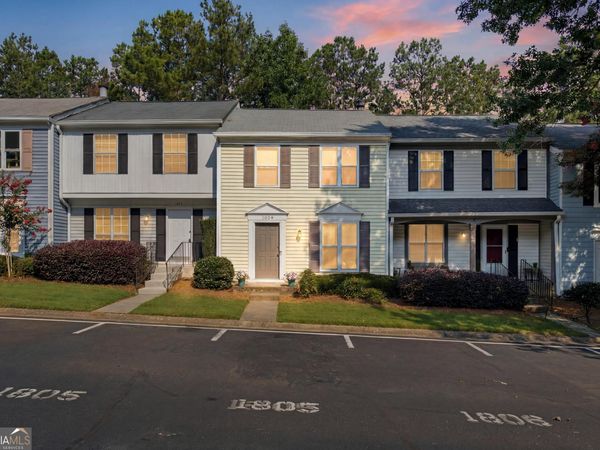 1805 Queen Anne Court, Atlanta, GA 30350