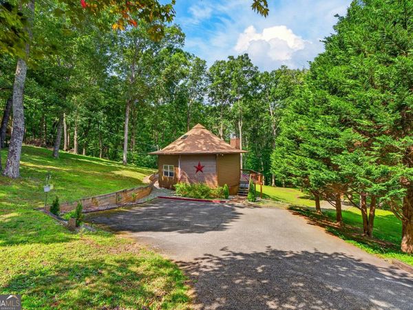 163 Beauregards Knob, Ellijay, GA 30536