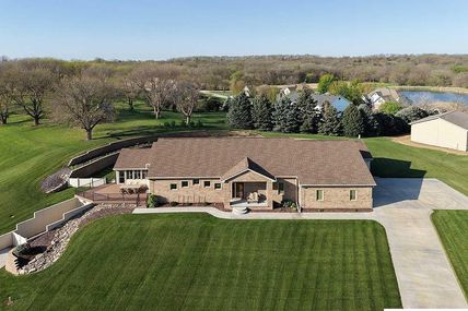 14605 Fir Circle, Plattsmouth, NE 68048