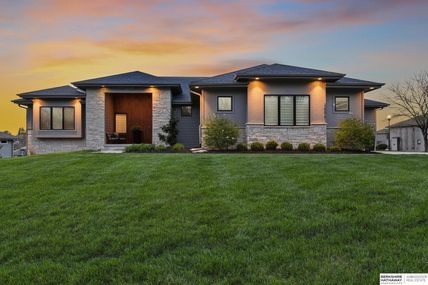 3006 N 193rd Street, Omaha, NE 68022