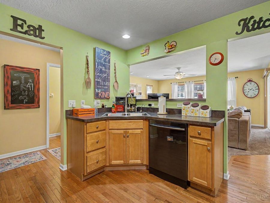 327 Rawling Drive, Harrison, OH 45030 Photo 9