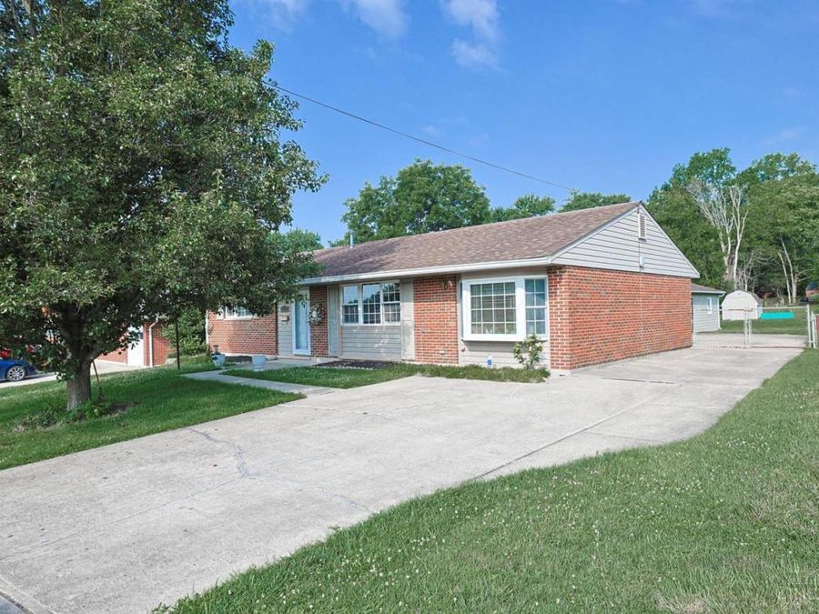 942 Mohawk Trail, Milford, OH 45150 Photo 2
