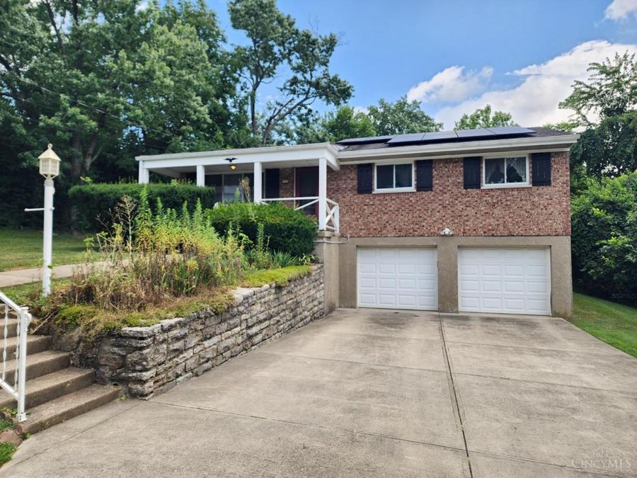 9772 Overview Lane, Springfield Township, OH 45231 Photo 1