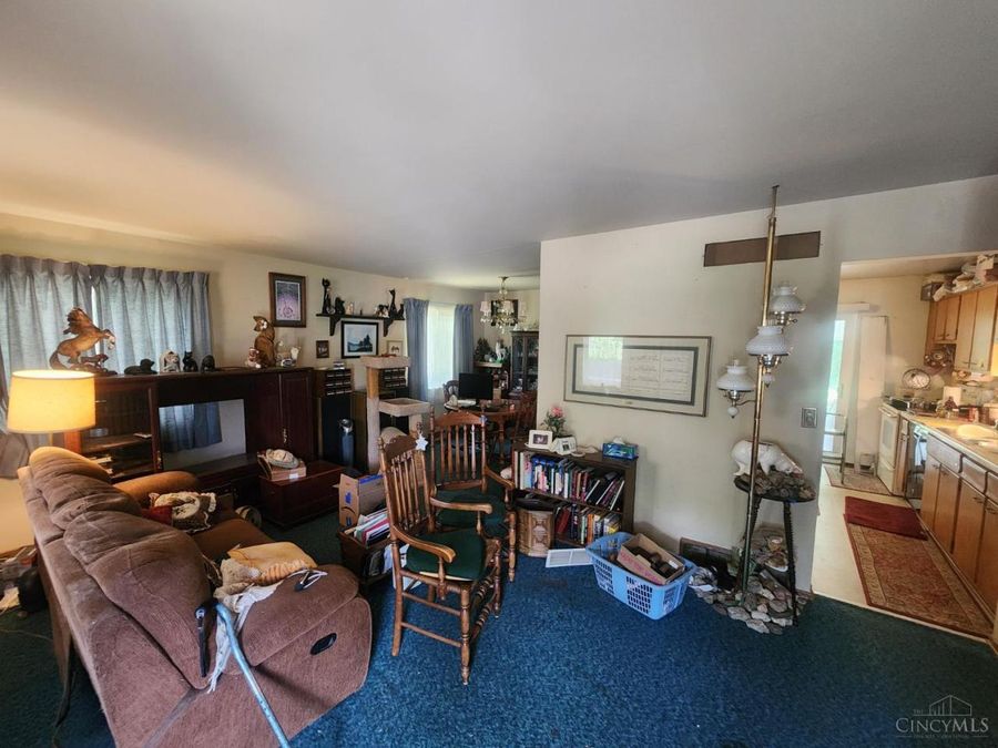 9772 Overview Lane, Springfield Township, OH 45231 Photo 2