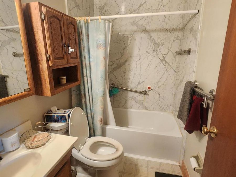 9772 Overview Lane, Springfield Township, OH 45231 Photo 6