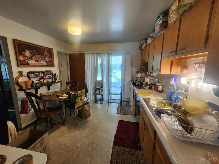 9772 Overview Lane, Springfield Township, OH 45231 Photo 7