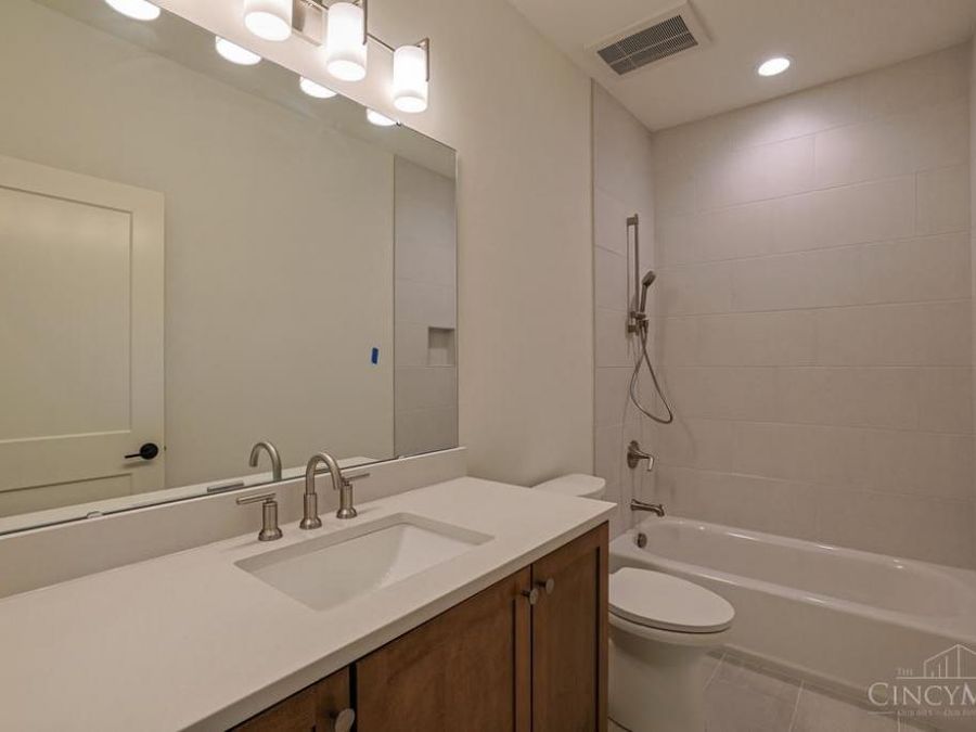 4232 Parkview Drive, Unit 3B, Blue Ash, OH 45242 Photo 17