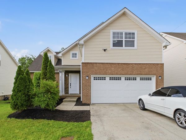 4925 Secretariat Dr , Antioch, TN 37013