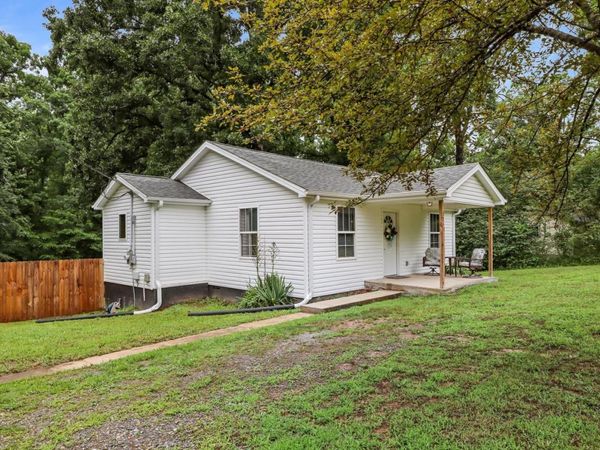 3743 Highway 100 , Centerville, TN 37033