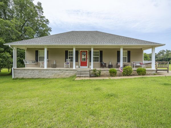 240 ROSEWOOD DR , Savannah, TN 38372