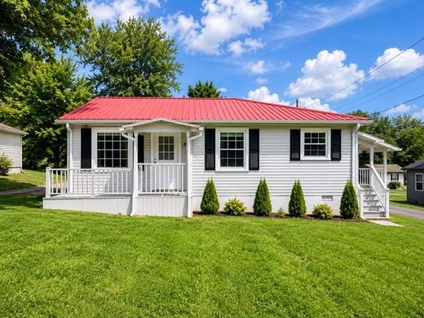 310 W End Ave , McMinnville, TN 37110