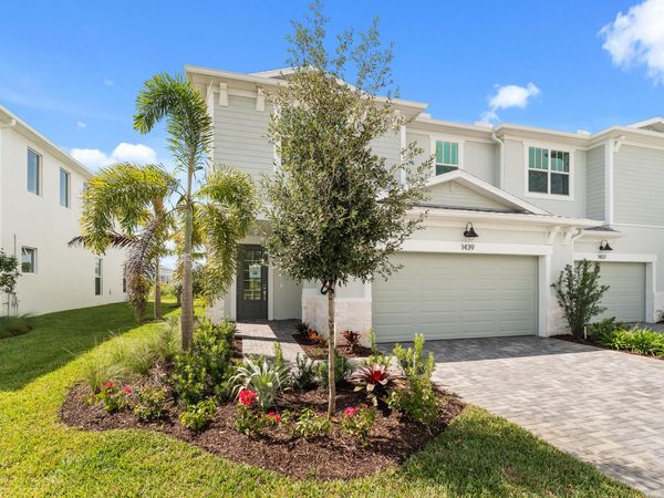 1439 NW Corteal Way , Jensen Beach, FL 34957