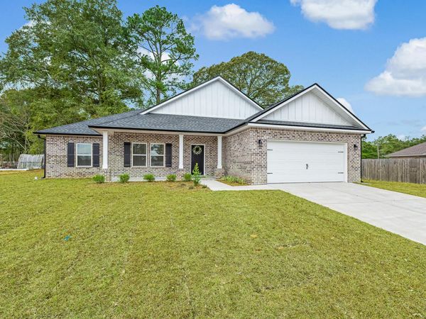 2800 Blackbird Court, Crestview, FL 32539