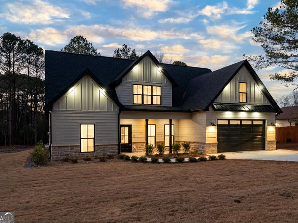 140 Cambridge Court, Calhoun, GA 30701