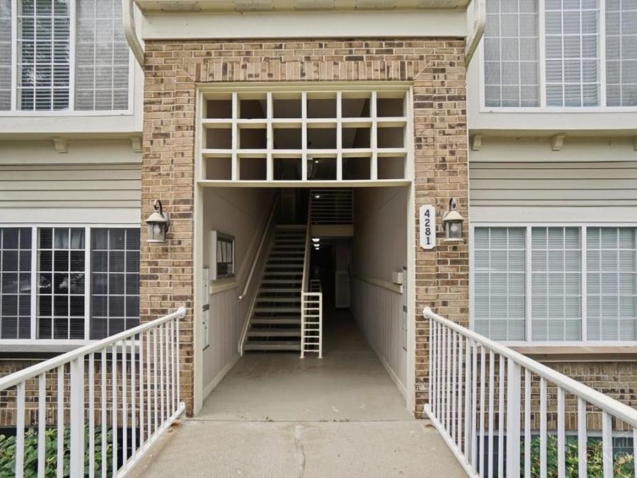 4281 Defender Drive, Unit 304, Colerain Township, OH 45252 Photo 2