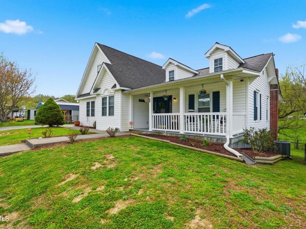 138 Luttie Banner Drive, Castlewood, VA 24224