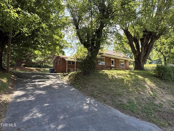 401 Spring Street, Jonesborough, TN 37659