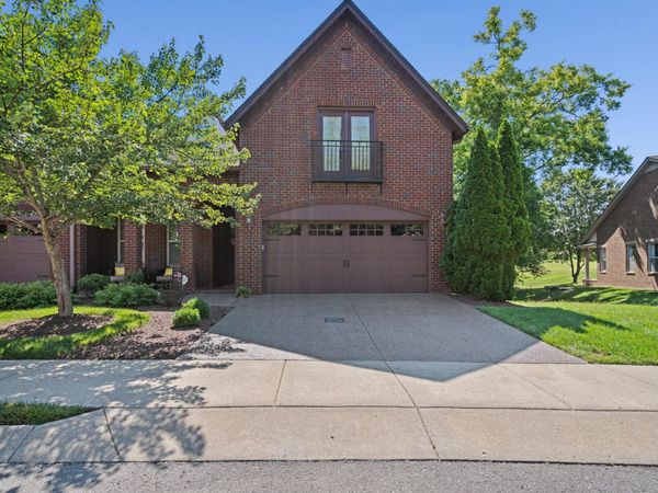 131 Village Cir , Lebanon, TN 37087