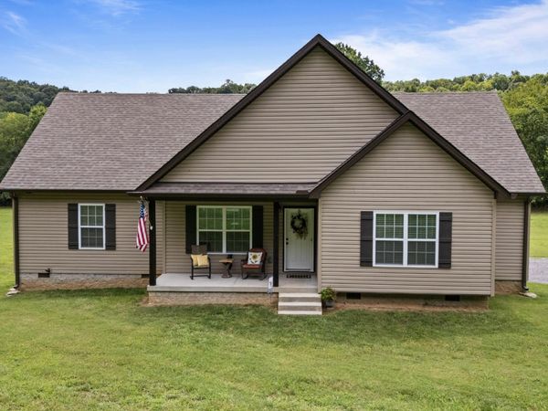 47 Bluff Creek Rd , Brush Creek, TN 38547