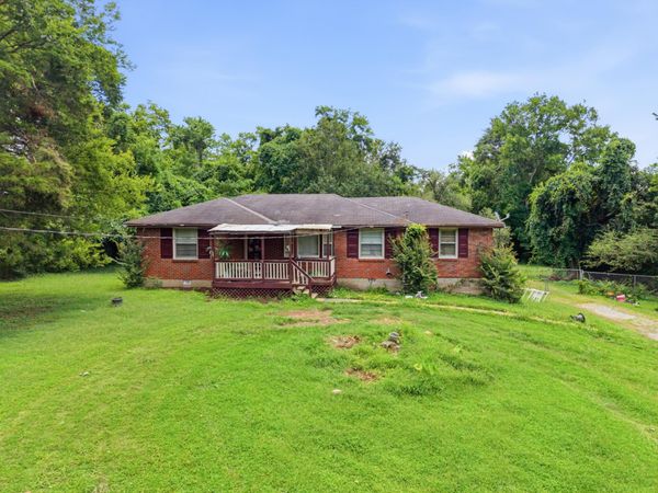 103 Port Dr , Madison, TN 37115
