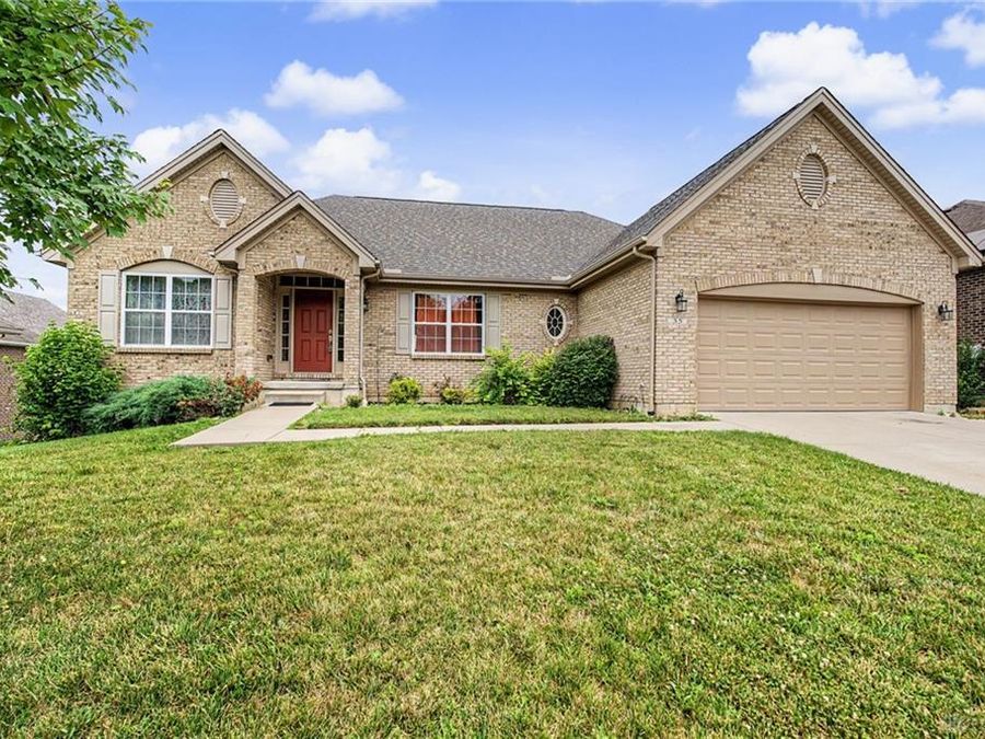 35 Louise Drive, Springboro, OH 45066 Photo 1