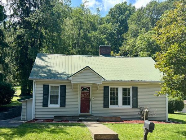 1019 Northeast Virginia Avenue, Norton, VA 24273