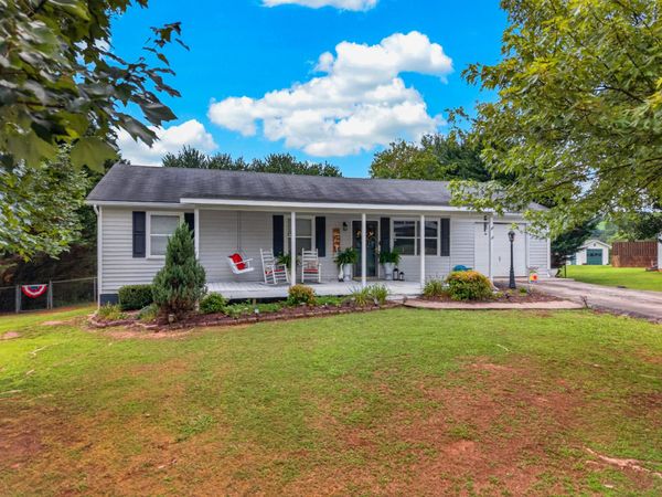 2080 Kingswood Drive, Morristown, TN 37813