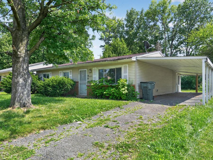 5169 Mapleridge Drive , Columbus, OH 43232 Photo 1