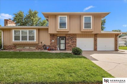 10459 W Street, Omaha, NE 68127