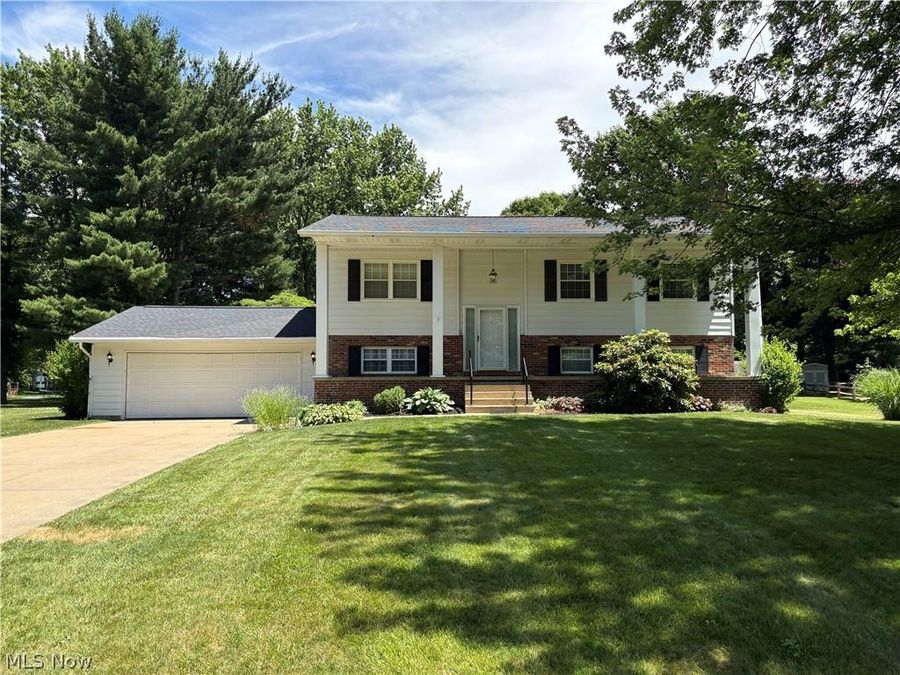 4491 Merlin Drive , Uniontown, OH 44685 Photo 1