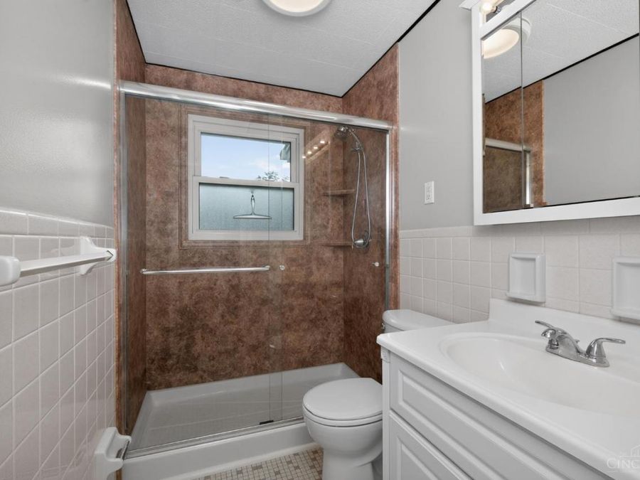 121 Biscoe Drive, Reading, OH 45215 Photo 9
