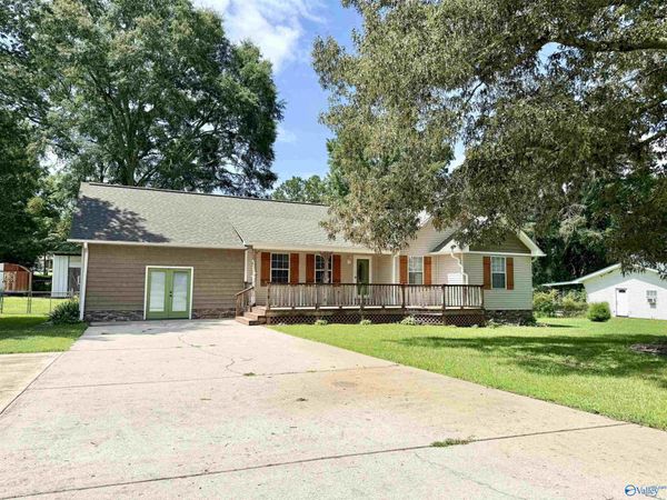 5415 Leigh Avenue, Hokes Bluff, AL 35903