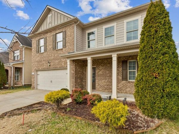 945 Manson Crossing Dr , Murfreesboro, TN 37128