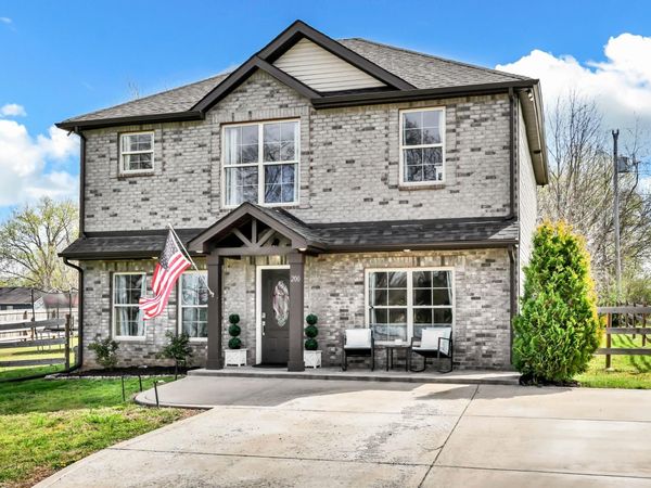 200 Texas Ave , Oak Grove, KY 42262