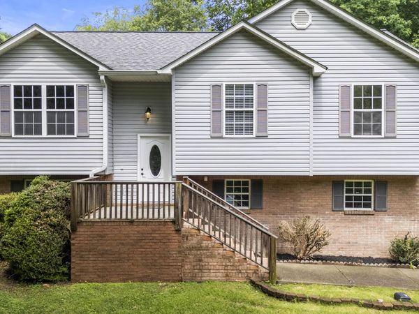995 Ross Hollow Road , Ringgold, GA 30736