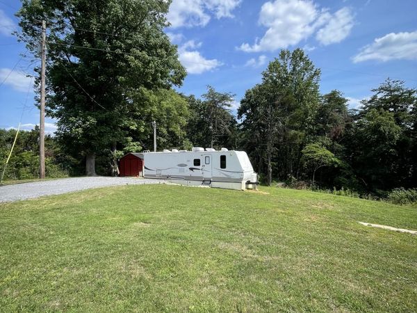 259 Unionhill Moss Rd , Moss, TN 38575