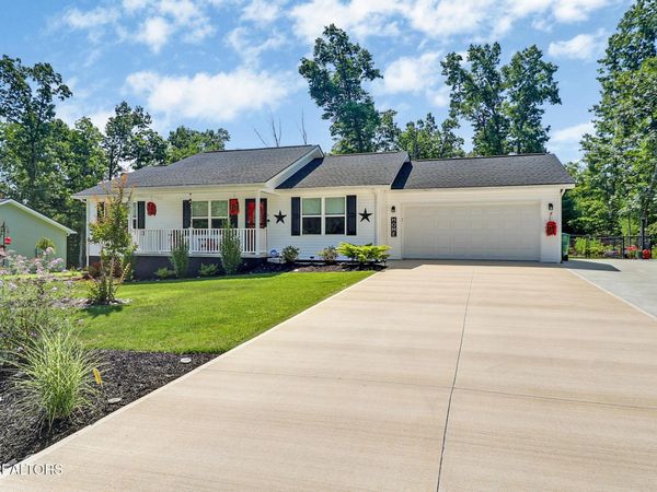 202 Nehasane Lane , Crossville, TN 38572