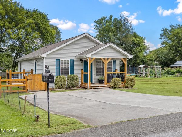 19 McKinney Street , Englewood, TN 37329