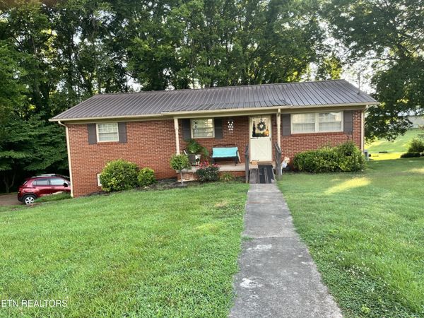 304 Fancy Meadows Rd , Strawberry Plains, TN 37871