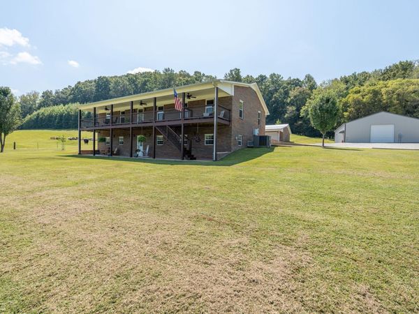 6285 Rayburn Creek Rd , Collinwood, TN 38450