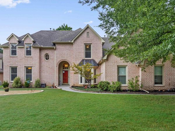 8392 KINGS TRAIL CV, Memphis, TN 38016